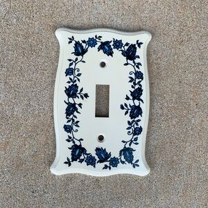 Vintage Blue & White Floral Plastic Light Switch Cover